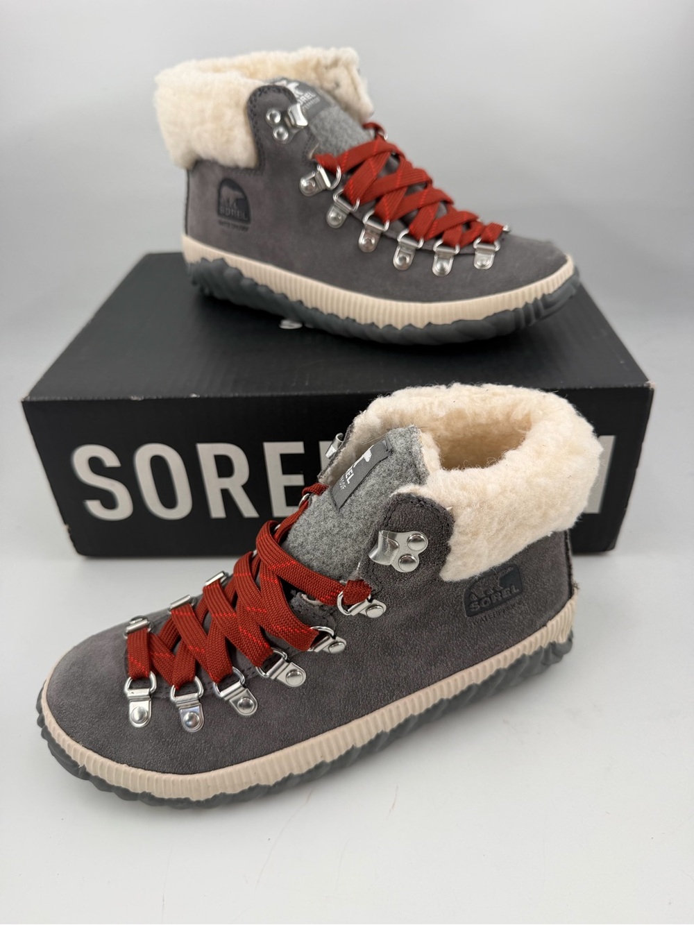 Sorel Women’s Out N About Plus Conquest -SZ 6- Grey Suede Winter Snow Boots